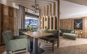 Seven Reasons / Panorama View